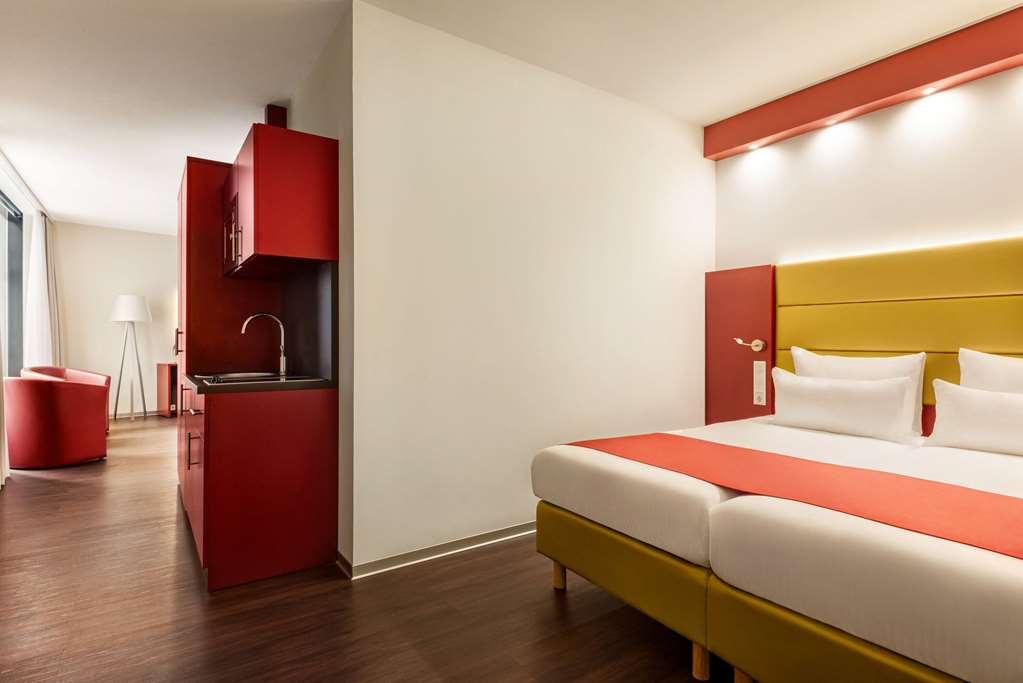 Amedia Amsterdam Airport 4*